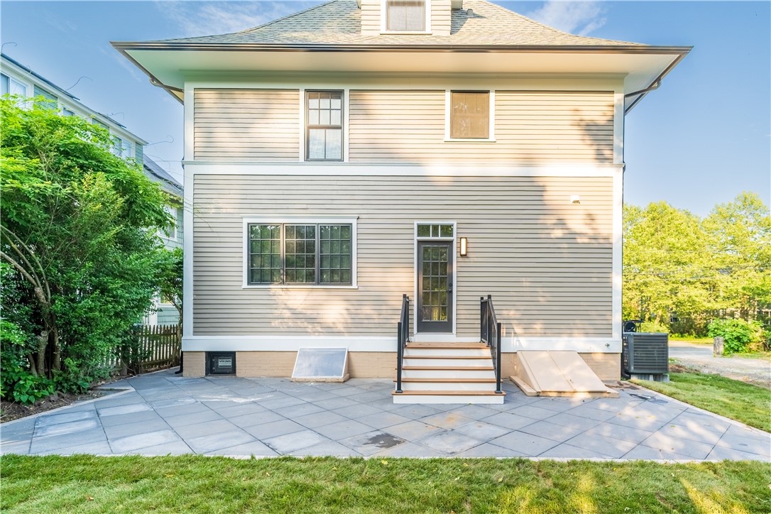 72 Taber Avenue Providence, RI 02906 - Photo 37 of 42