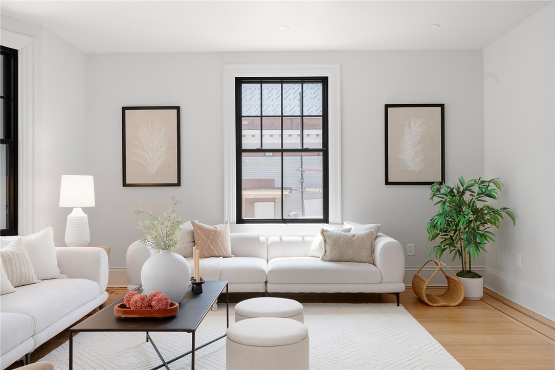 72 Taber Avenue Providence, RI 02906 - Photo 8 of 42