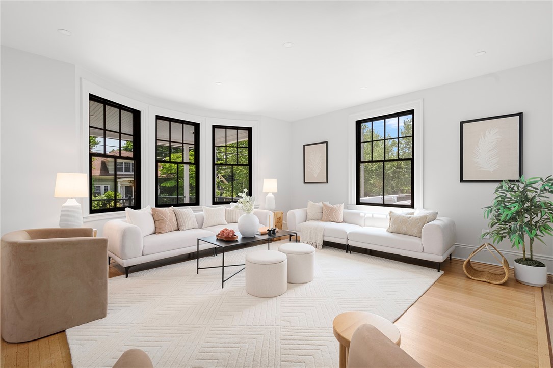 72 Taber Avenue Providence, RI 02906 - Photo 9 of 42