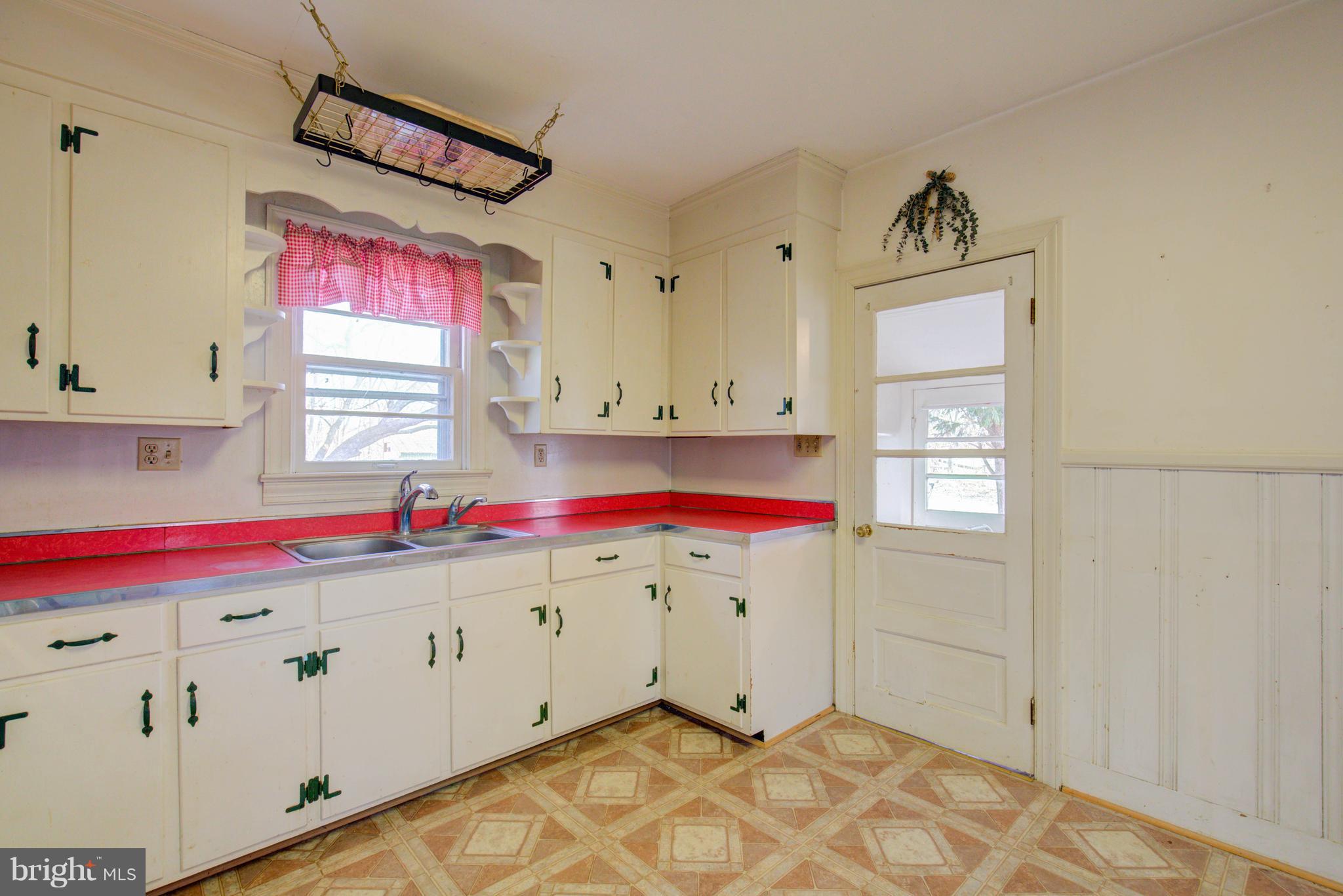 982 Berrys Ferry Road White Post, VA 22663 - Photo 14 of 30 Kitchen