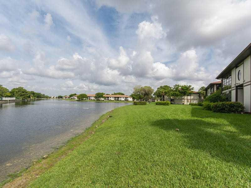 9473 West McNab Road, Unit 102 Tamarac, FL 33321 - Photo 7 of 34 Exterior Front