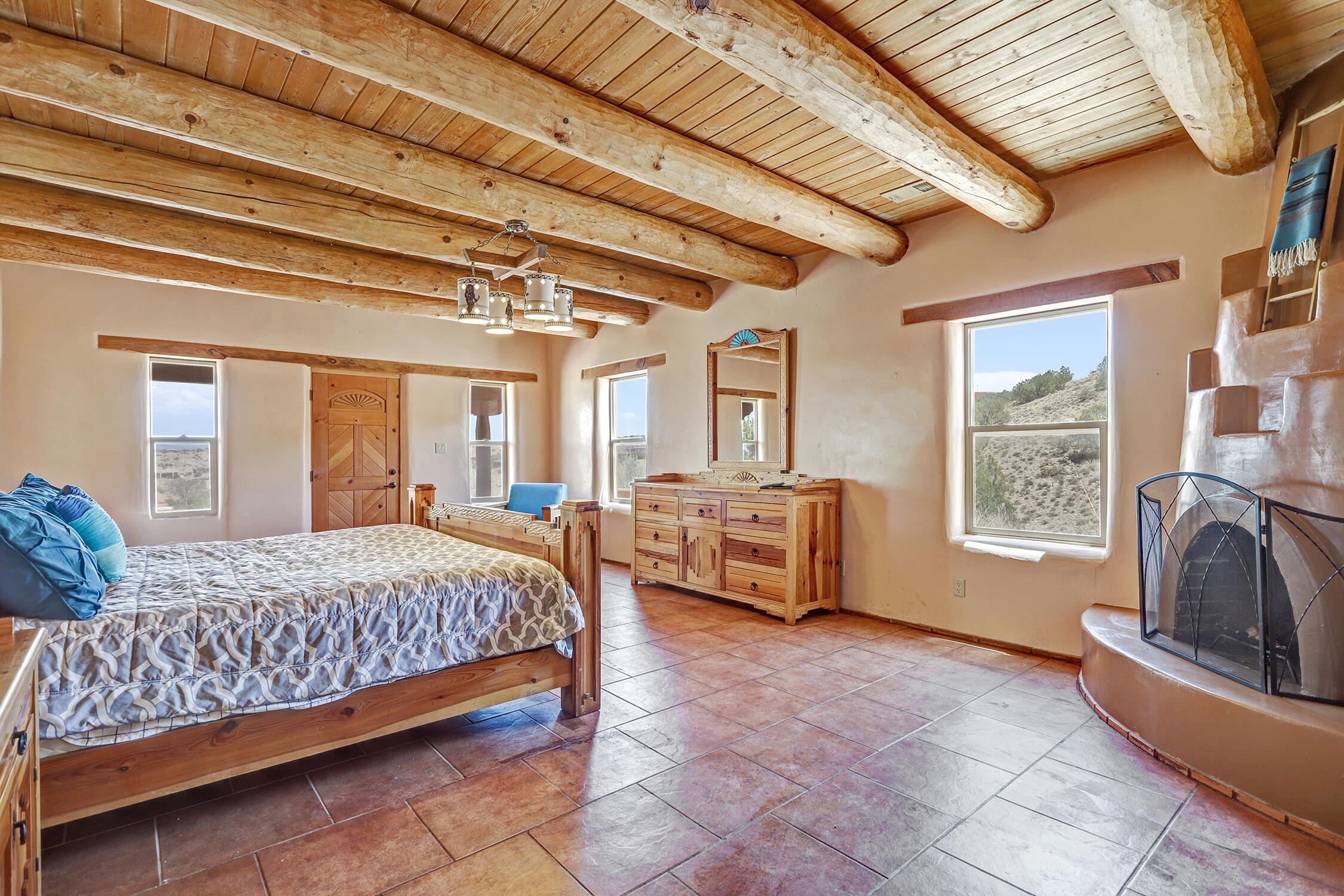 90 Homesteads Road Placitas, NM 87043 - Photo 18 of 58 Gallery Image 18