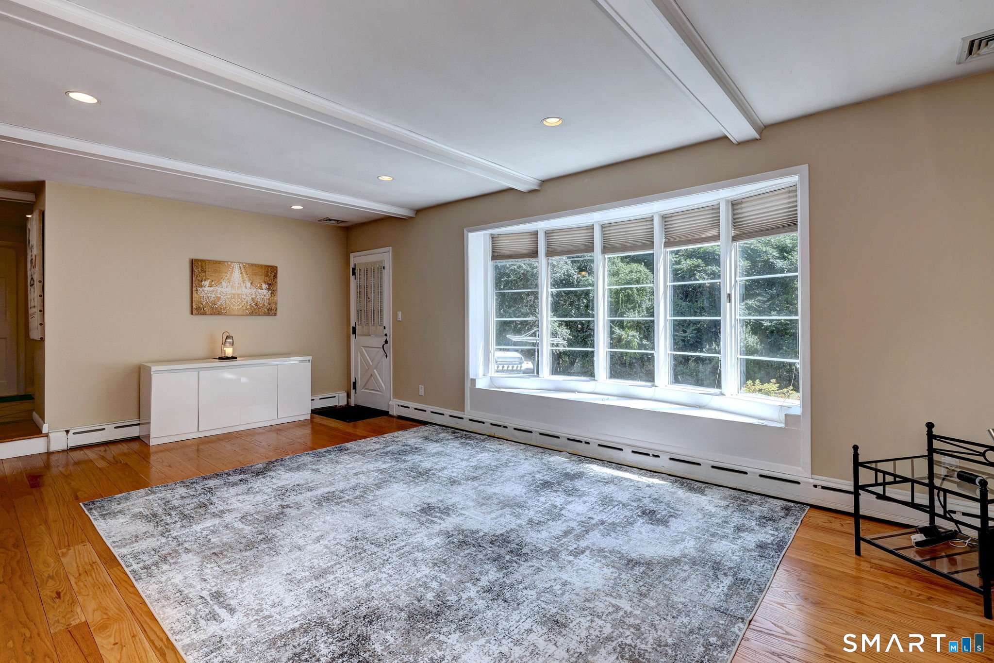1085 Dunbar Hill Road Hamden, CT 06514 - Photo 5 of 39 Gallery Image 5