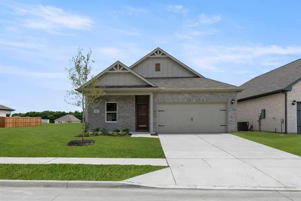 $284,990 | 1227 Anderson Drive, Trenton, TX 75490