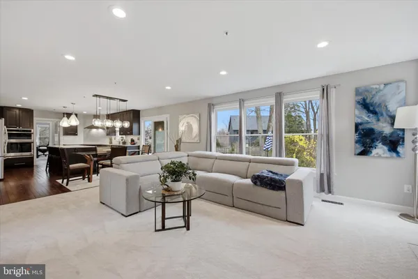 $1,125,000 | 352 Sentry Lane, Wayne, PA 19087