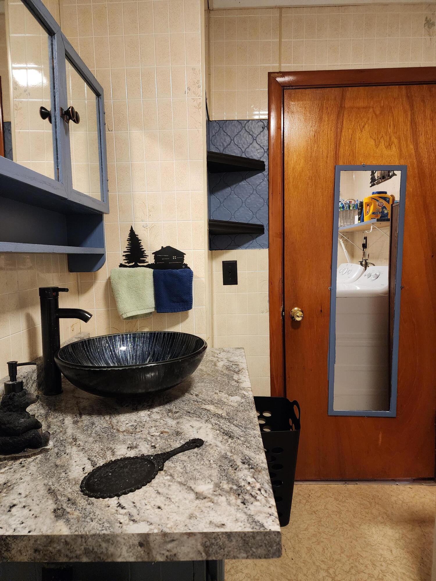 191 Belgrade Road Oakland, ME 04963 - Photo 22 of 23 Bathroom
