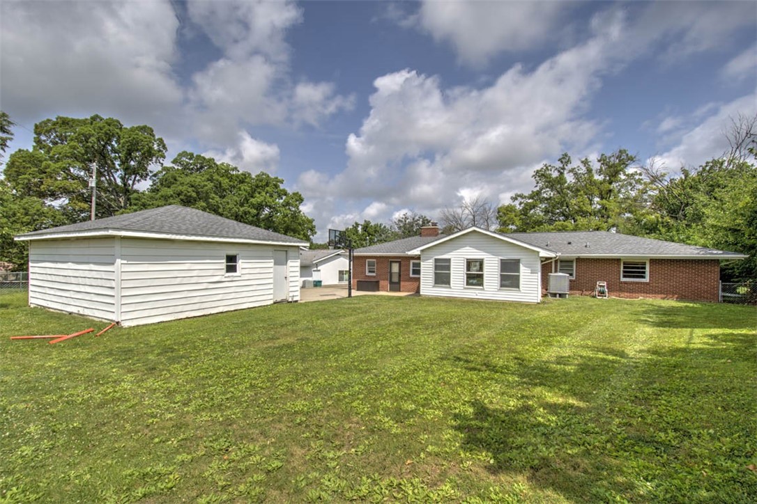 2231 Hoyt Knoll Decatur, IL 62526 - Photo 22 of 26