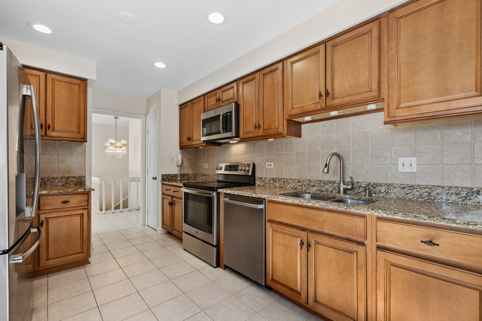 59 Cedar Ridge Lake Barrington, IL 60010 - Photo 11 of 40