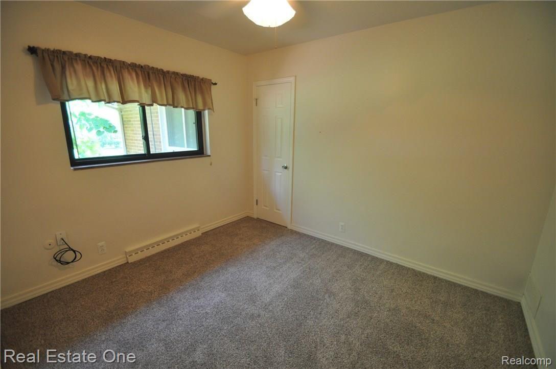 3301 Willet Avenue Rochester, MI 48309 - Photo 19 of 26 DSC_0403.JPG