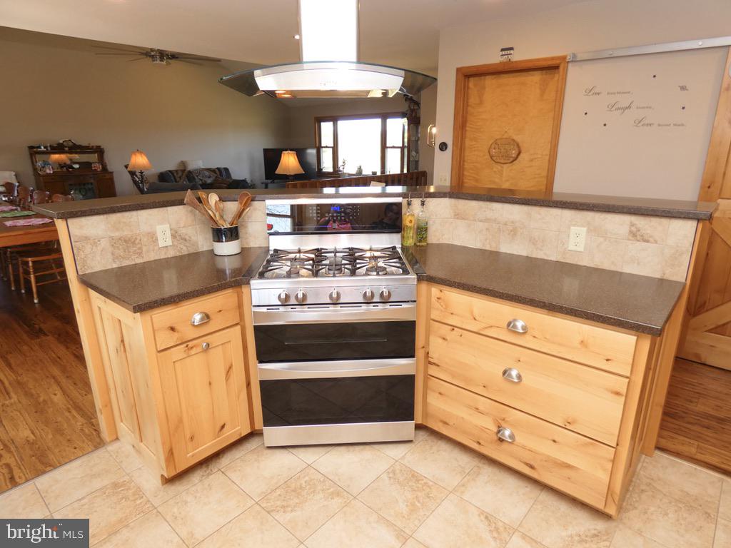 24771 Trunk Line Road Henderson, MD 21640 - Photo 9 of 69 Gallery Image 9