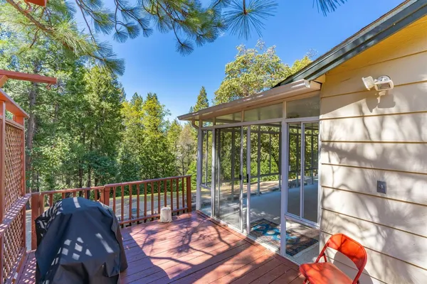$329,000 | 25783 Sugar Pine Drive, Pioneer, CA 95666