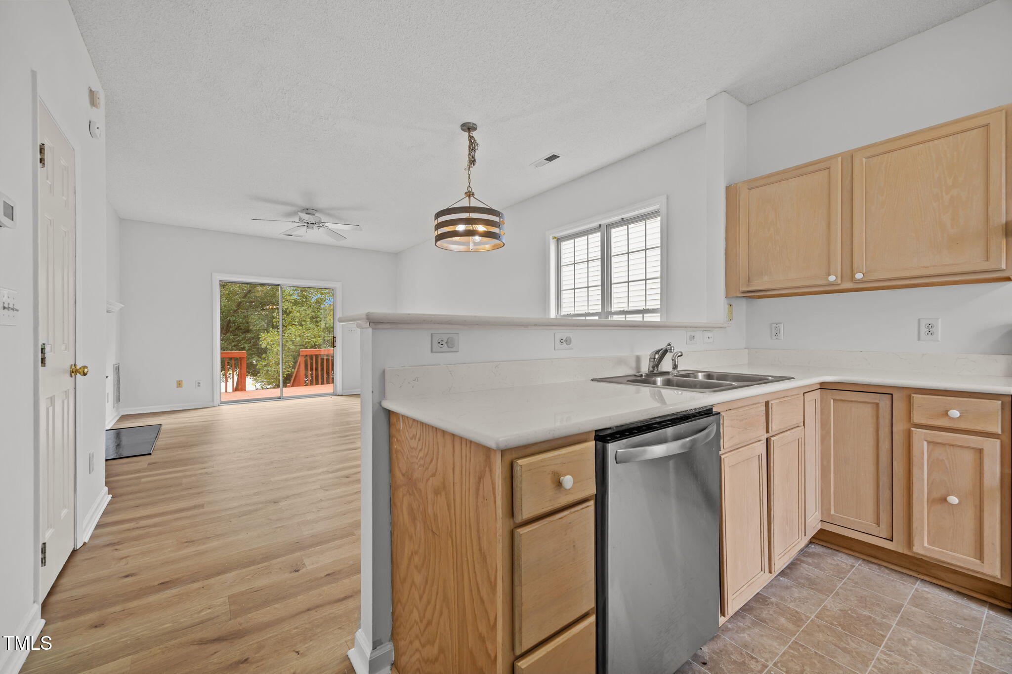5318 Cog Hill Court Raleigh, NC 27604 - Photo 4 of 36 10-web-or-mls-IMG_0786