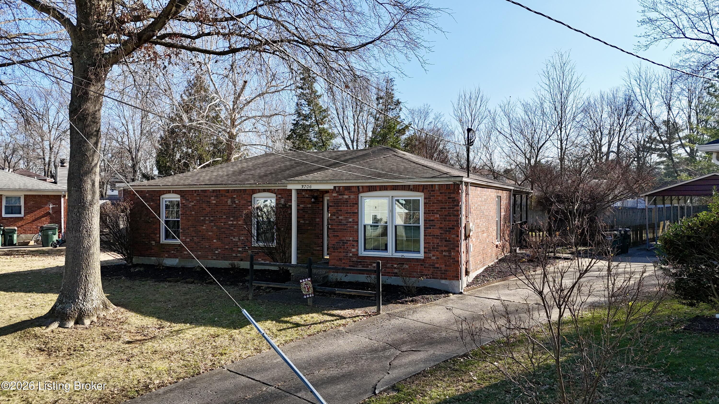 3706 Modesto Road Jeffersontown, KY 40299 - Photo 4 of 52 4 Right front side view