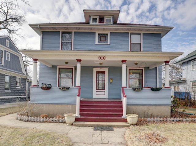916 North Spring Street Elgin, IL 60120 - Photo 1 of 20 Gallery Image 1
