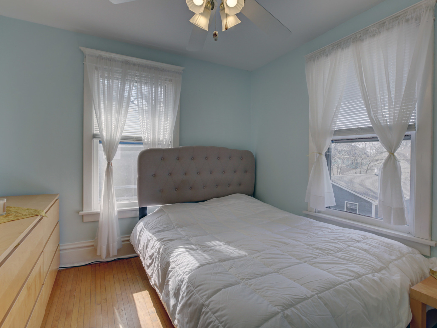 916 North Spring Street Elgin, IL 60120 - Photo 12 of 20 Gallery Image 12