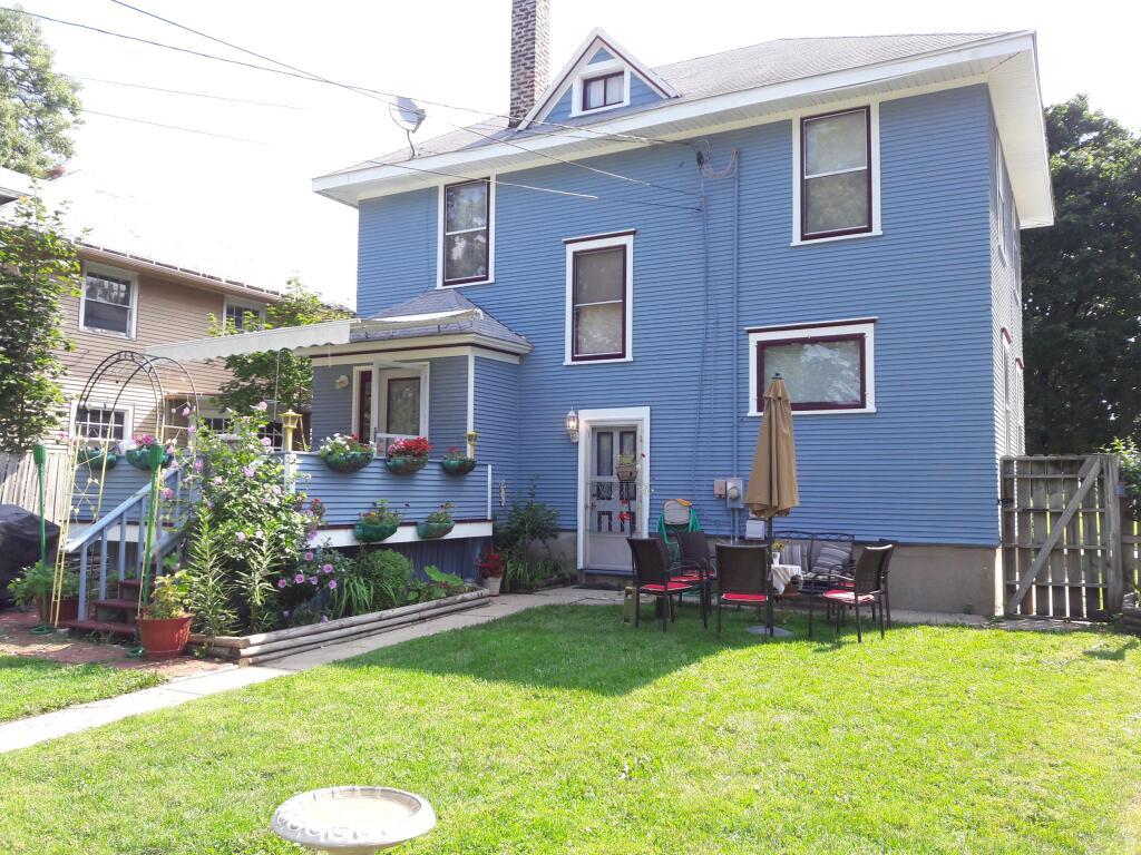 916 North Spring Street Elgin, IL 60120 - Photo 20 of 20 Gallery Image 20