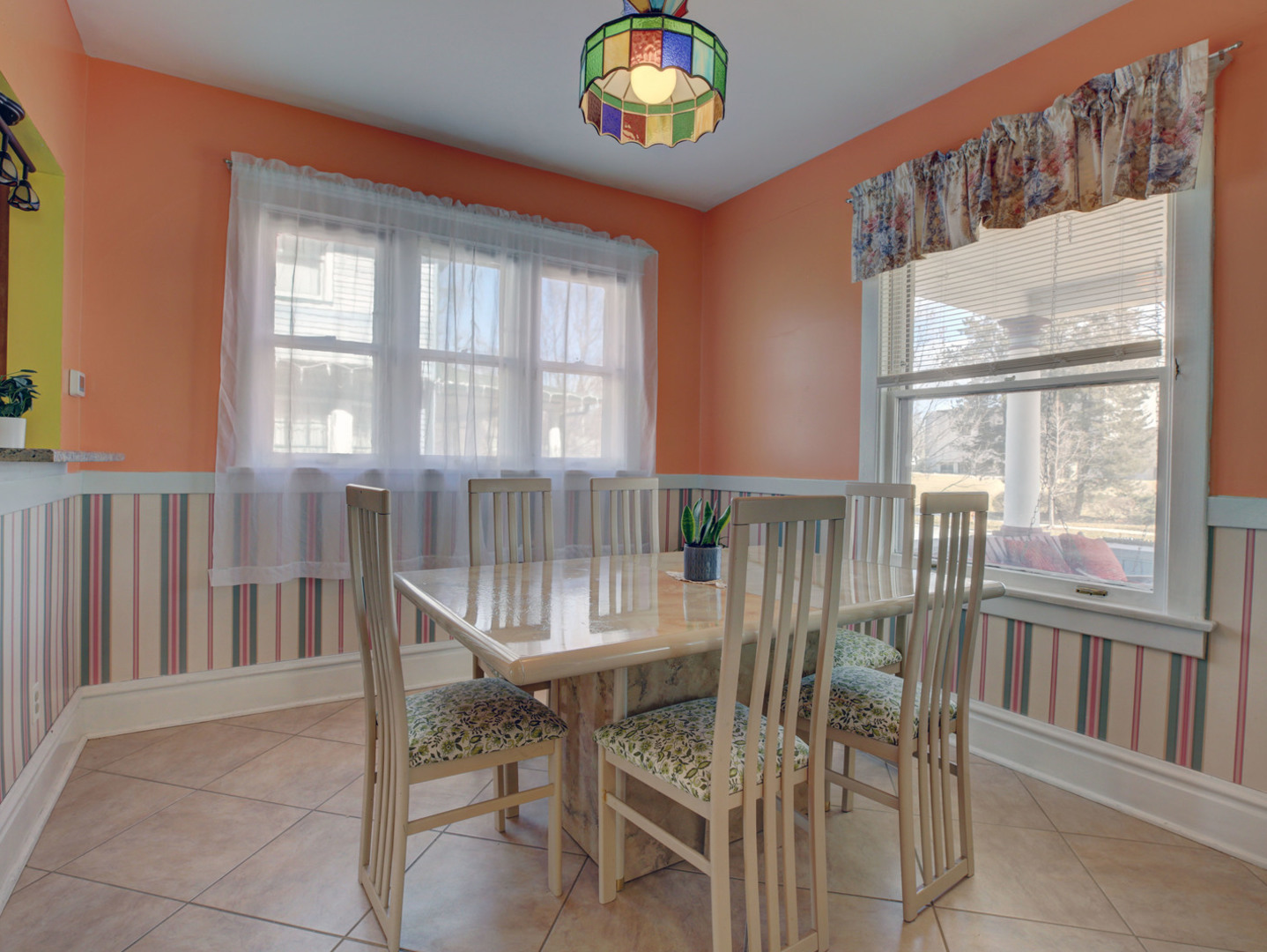 916 North Spring Street Elgin, IL 60120 - Photo 7 of 20 Gallery Image 7