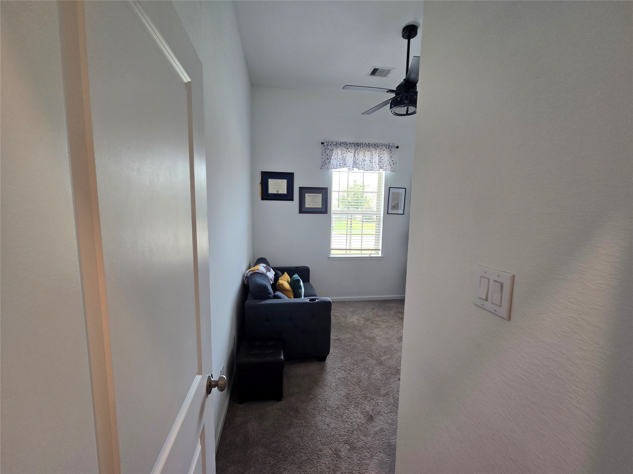 5035 Sierra Ridge Drive Rosenberg, TX 77469 - Photo 18 of 26 Entrance to Bedroom 4, perfect for an office or an additional bedroom.