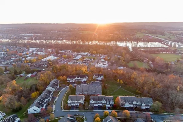 $899,999 | 616 Heath Court, Lambertville, NJ 08530