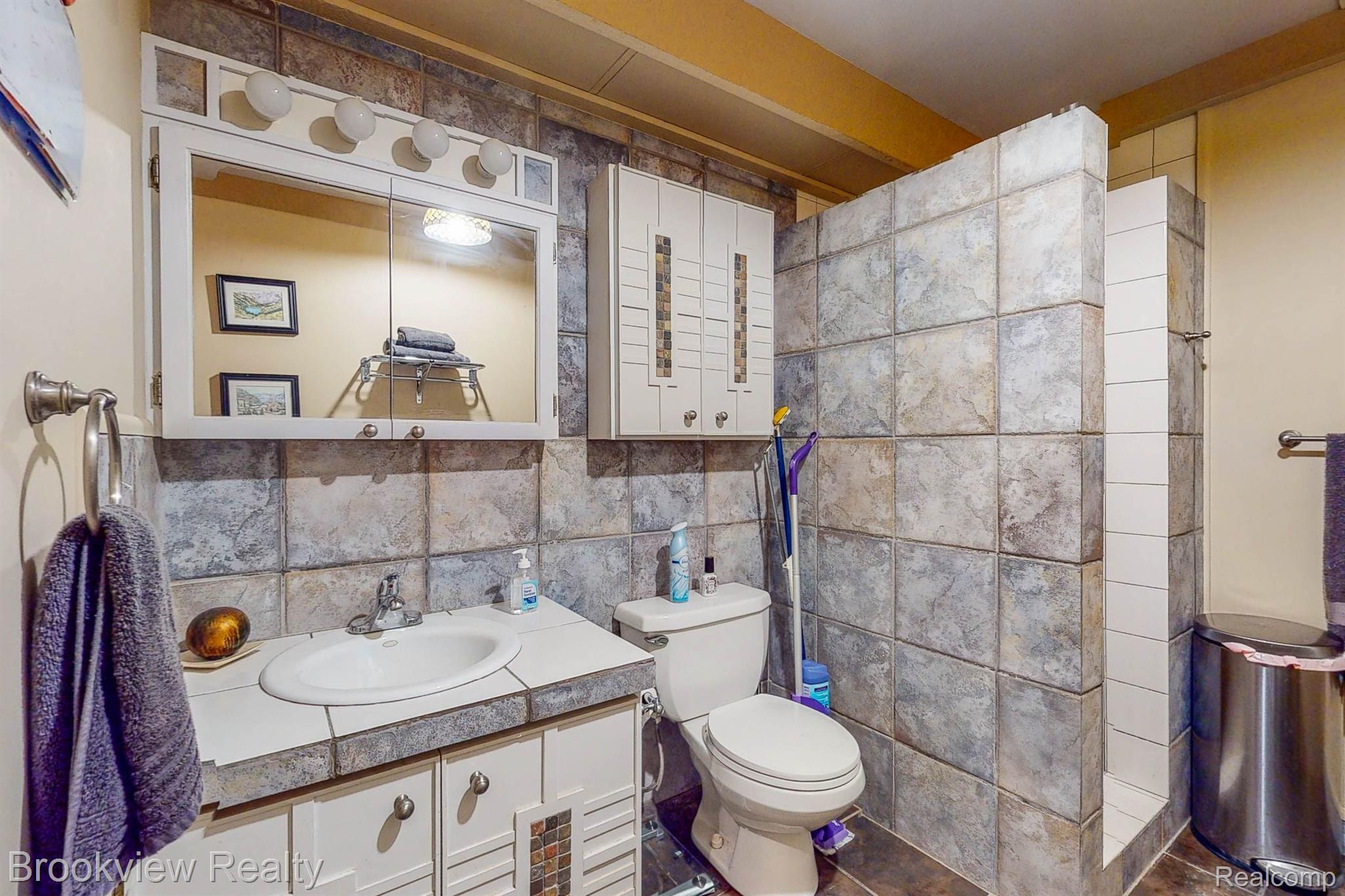 5810 Cobb Creek Road Rochester, MI 48306 - Photo 38 of 58 Gallery Image 38