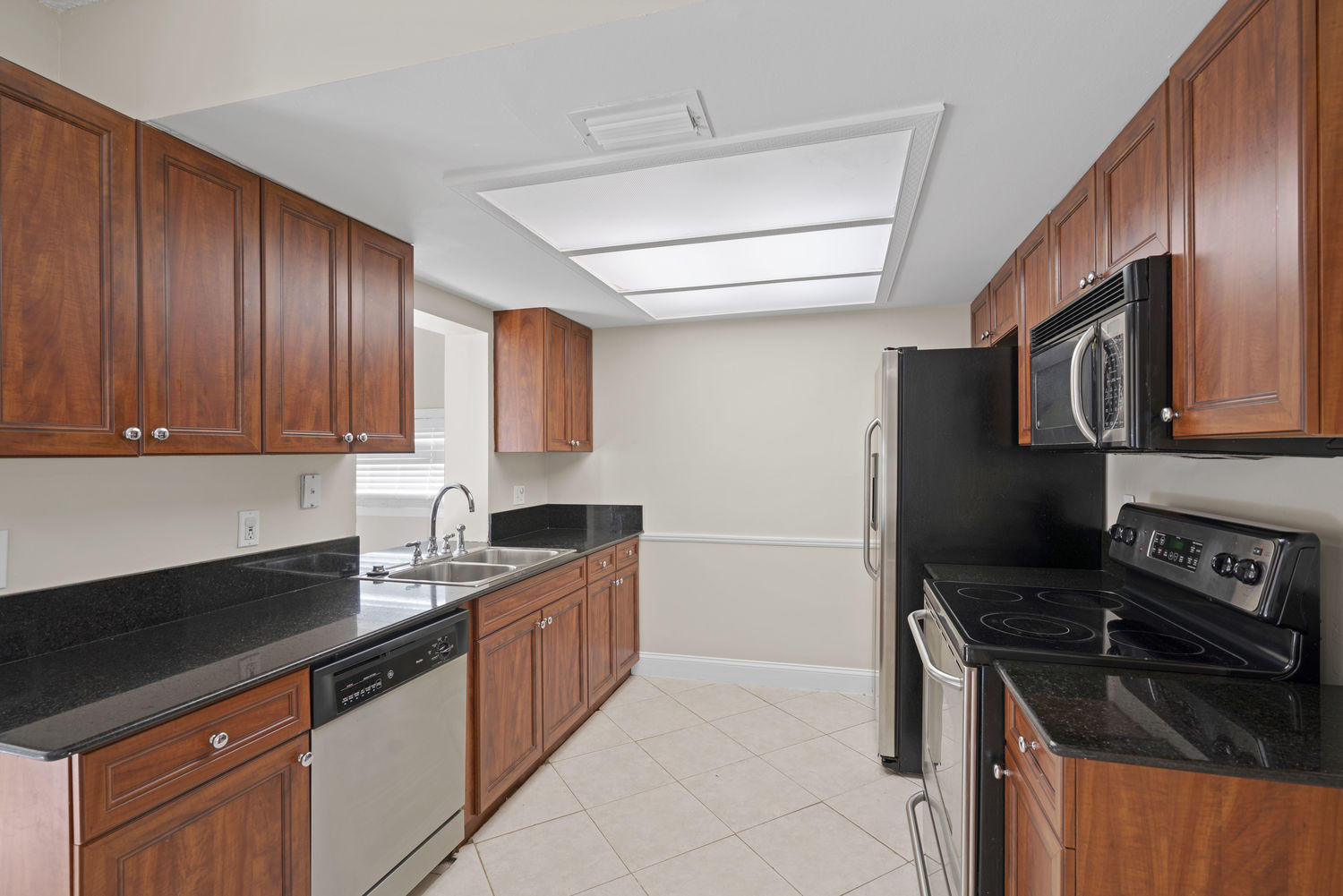 22766 Southwest 65th Terrace Boca Raton, FL 33428 - Photo 2 of 23 kitchen full