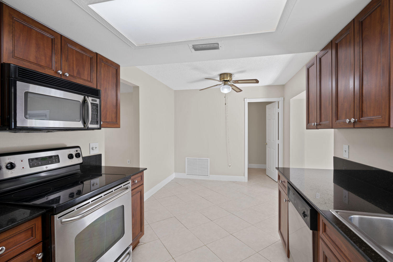 22766 Southwest 65th Terrace Boca Raton, FL 33428 - Photo 3 of 23 kitchen 2