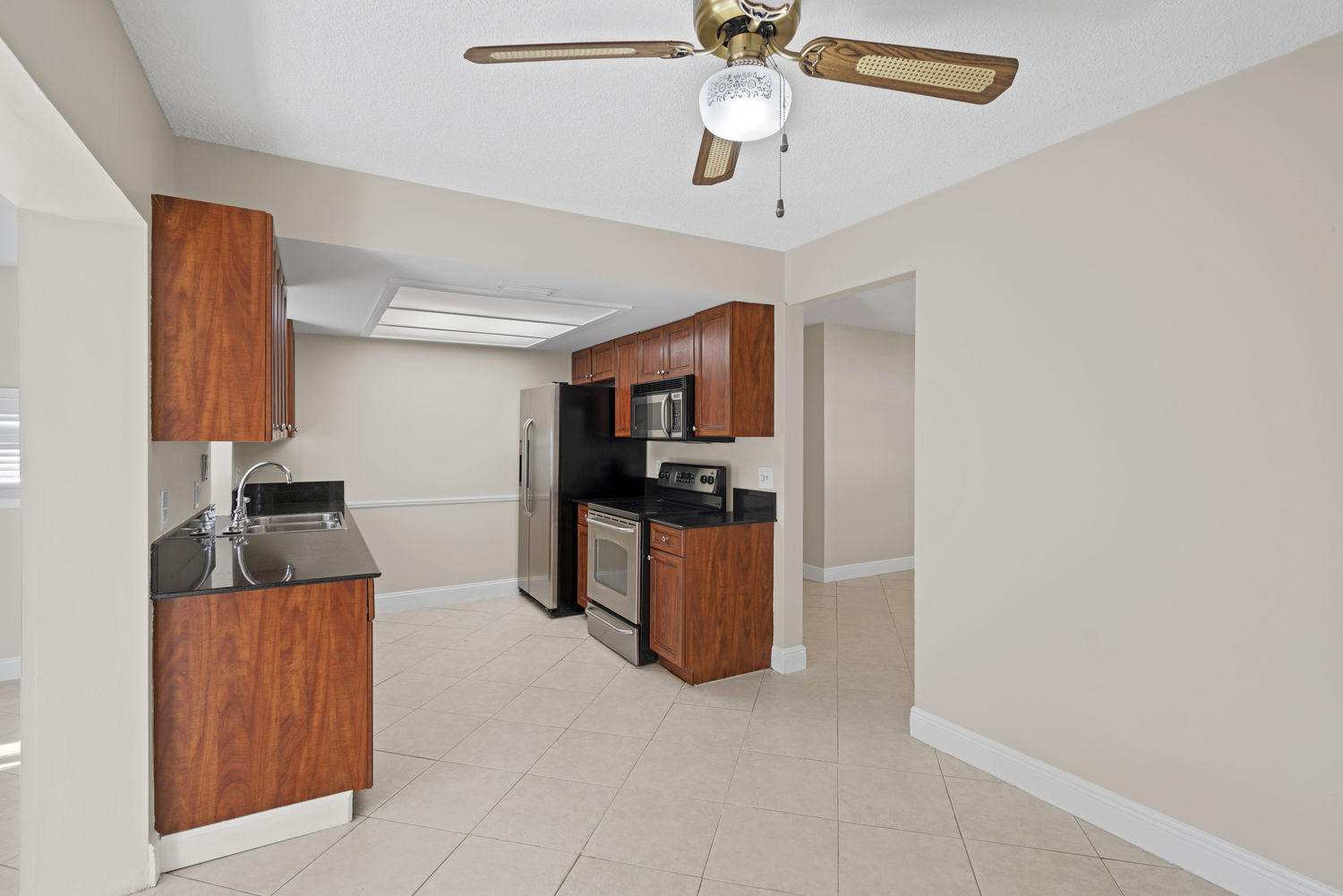 22766 Southwest 65th Terrace Boca Raton, FL 33428 - Photo 4 of 23 kitchen 1