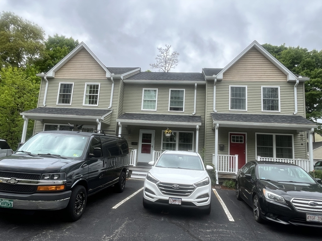 17 Arcade Street, Unit B Northbridge, MA 01588 - Photo 2 of 15