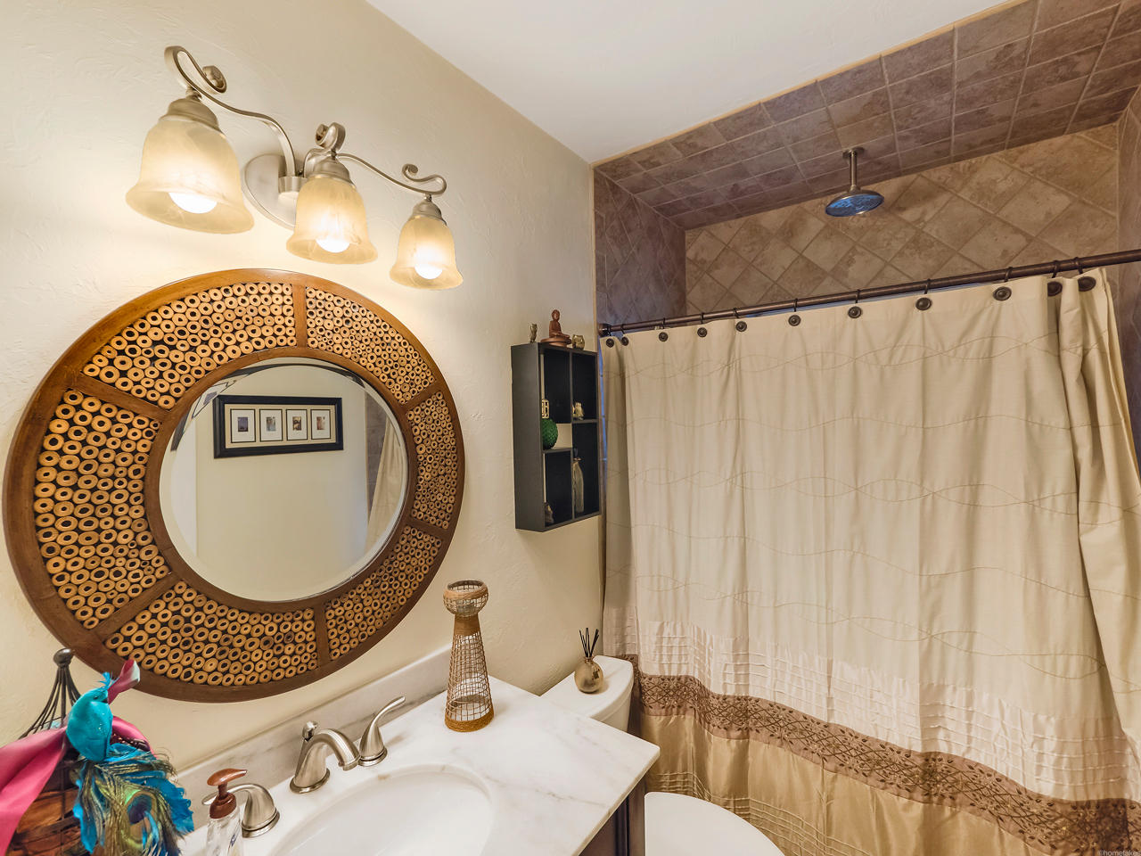 923 Northwest 3rd Avenue Boca Raton, FL 33432 - Photo 11 of 27 Guest Bathroom