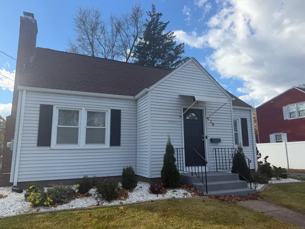 $2,500 | 128 Harlan Street, Manchester, CT 06042