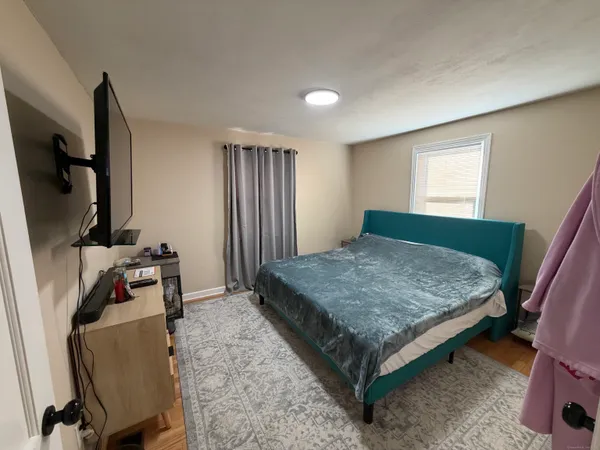 $2,500 | 128 Harlan Street, Manchester, CT 06042