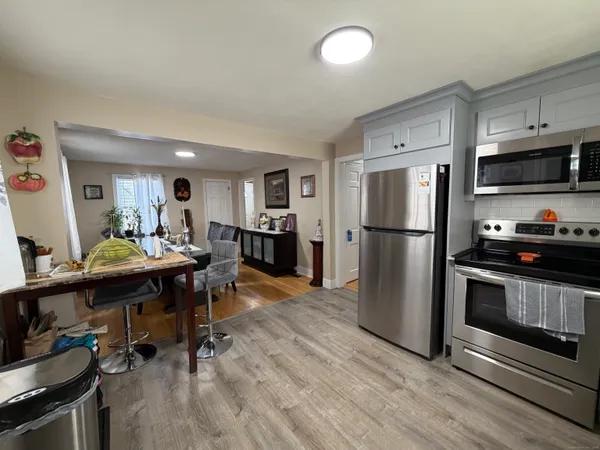 $2,500 | 128 Harlan Street, Manchester, CT 06042