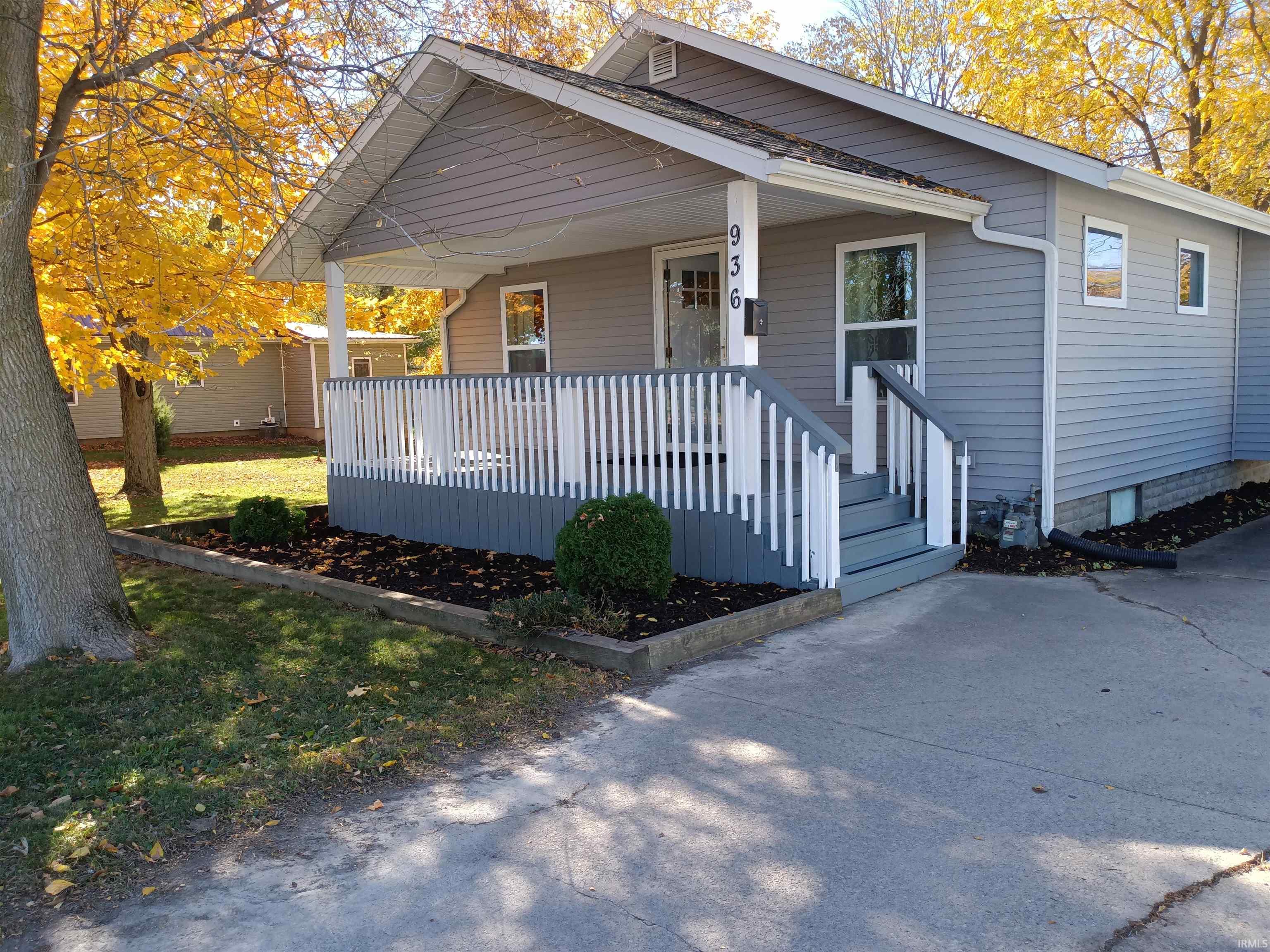 936 High Street Decatur, IN 46733 - Photo 1 of 26