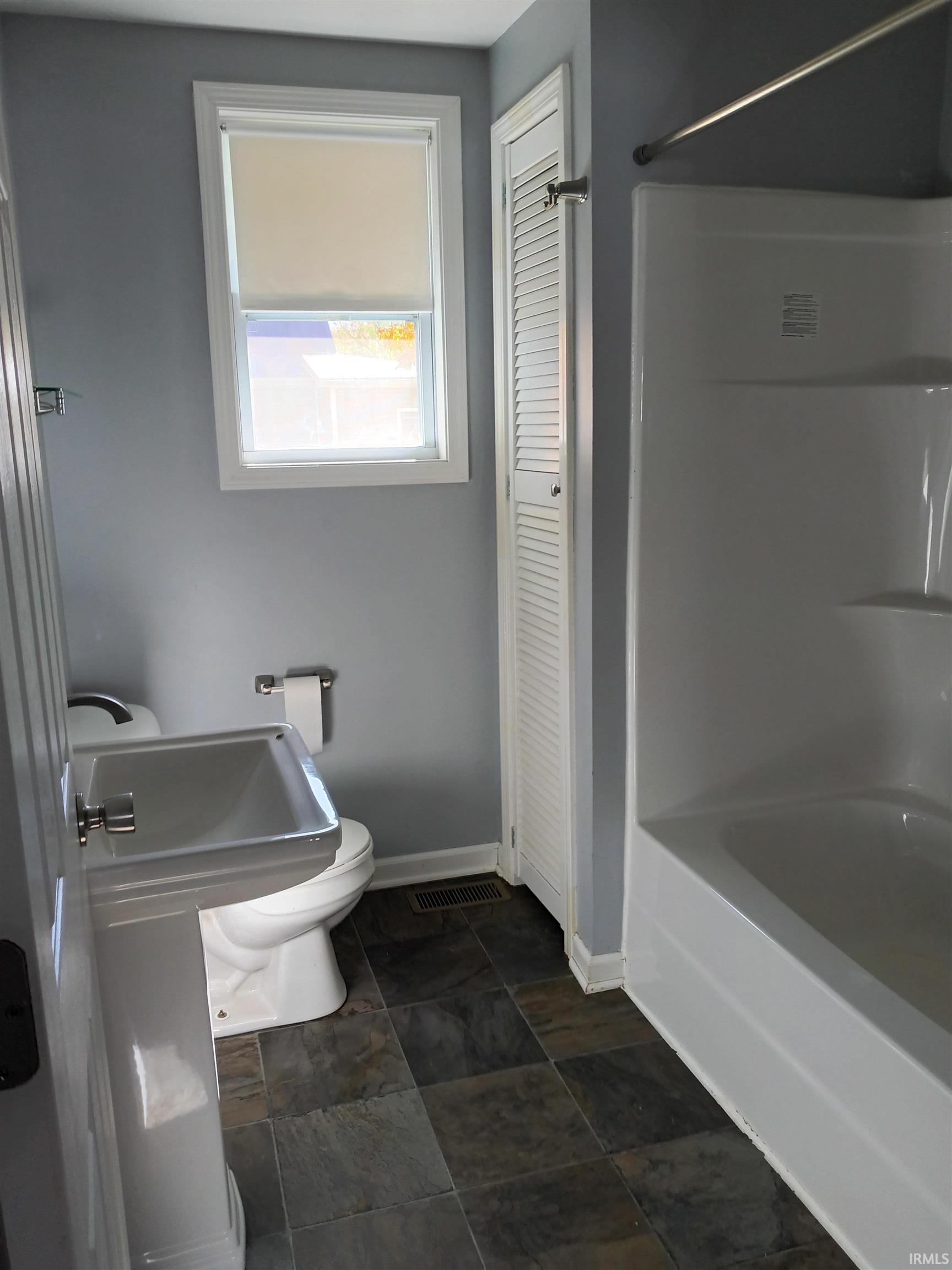936 High Street Decatur, IN 46733 - Photo 17 of 26