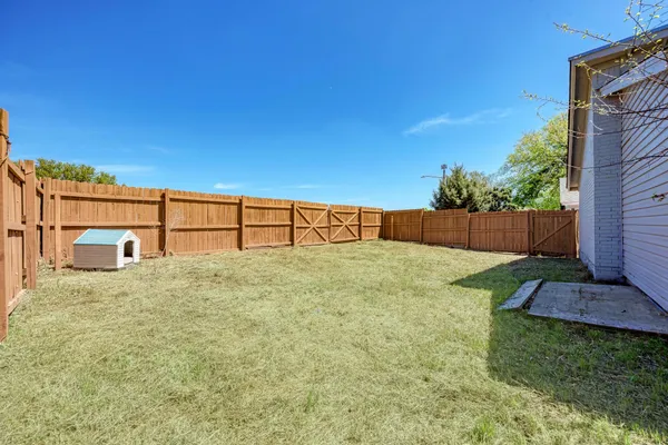 a view of backyard