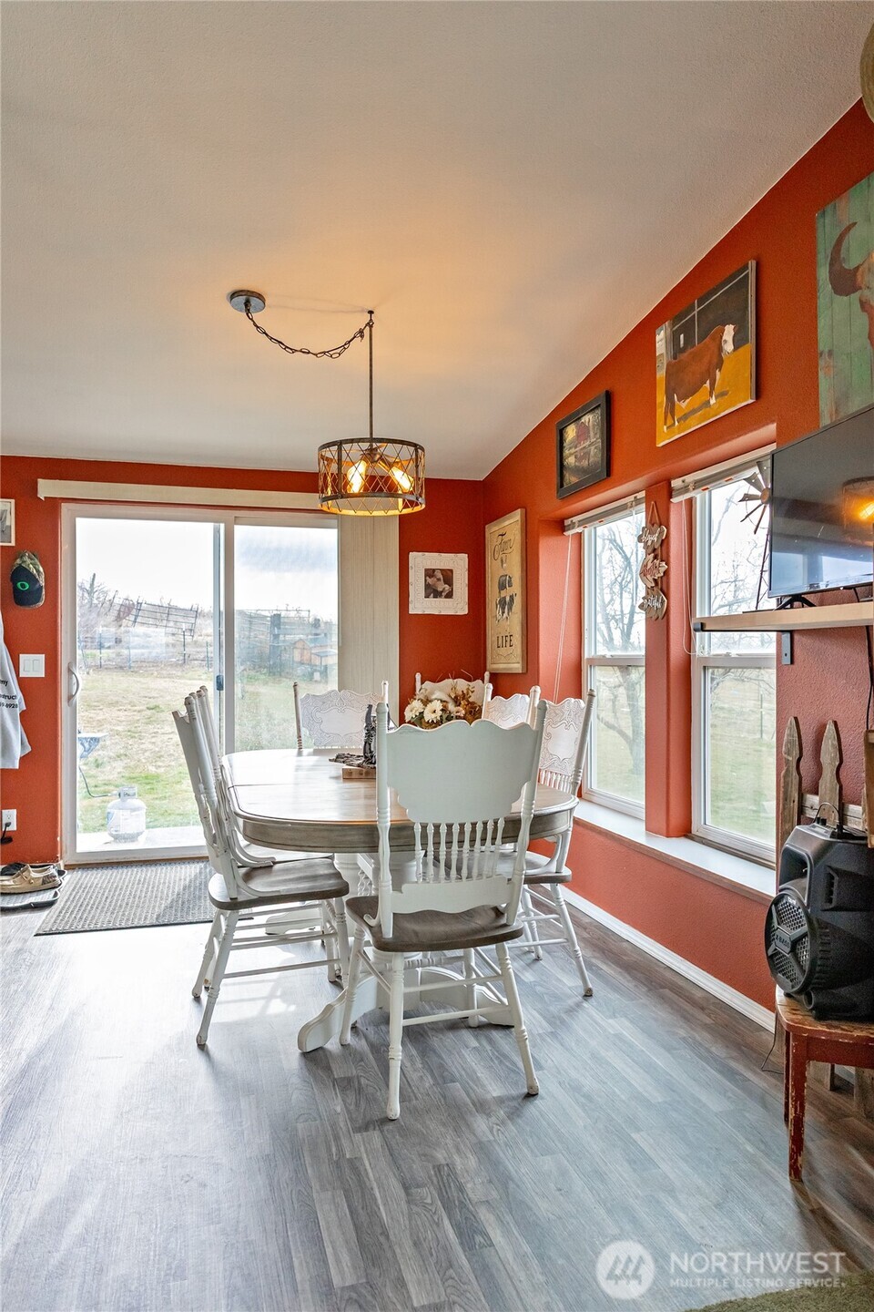 2416 Clerf Road Ellensburg, WA 98926 - Photo 24 of 35 a view of a dining room with furniture window and outside view