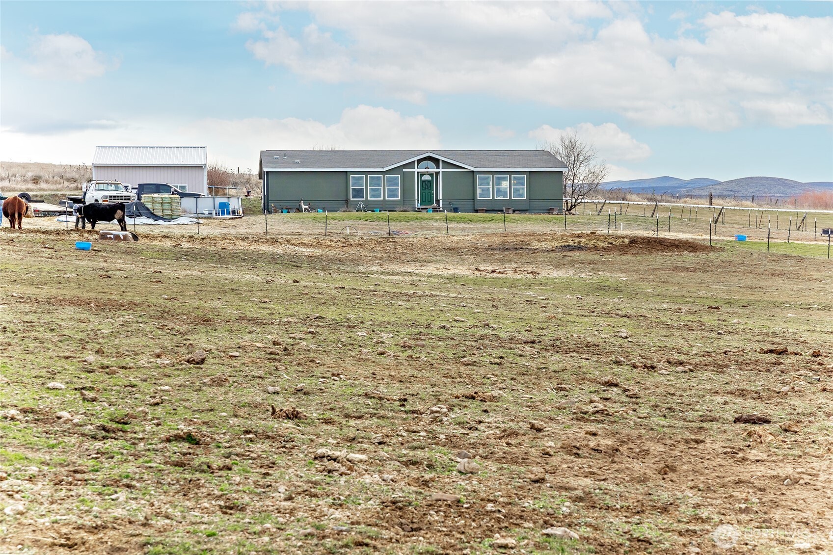2416 Clerf Road Ellensburg, WA 98926 - Photo 31 of 35 a view of residential houses with outdoor space