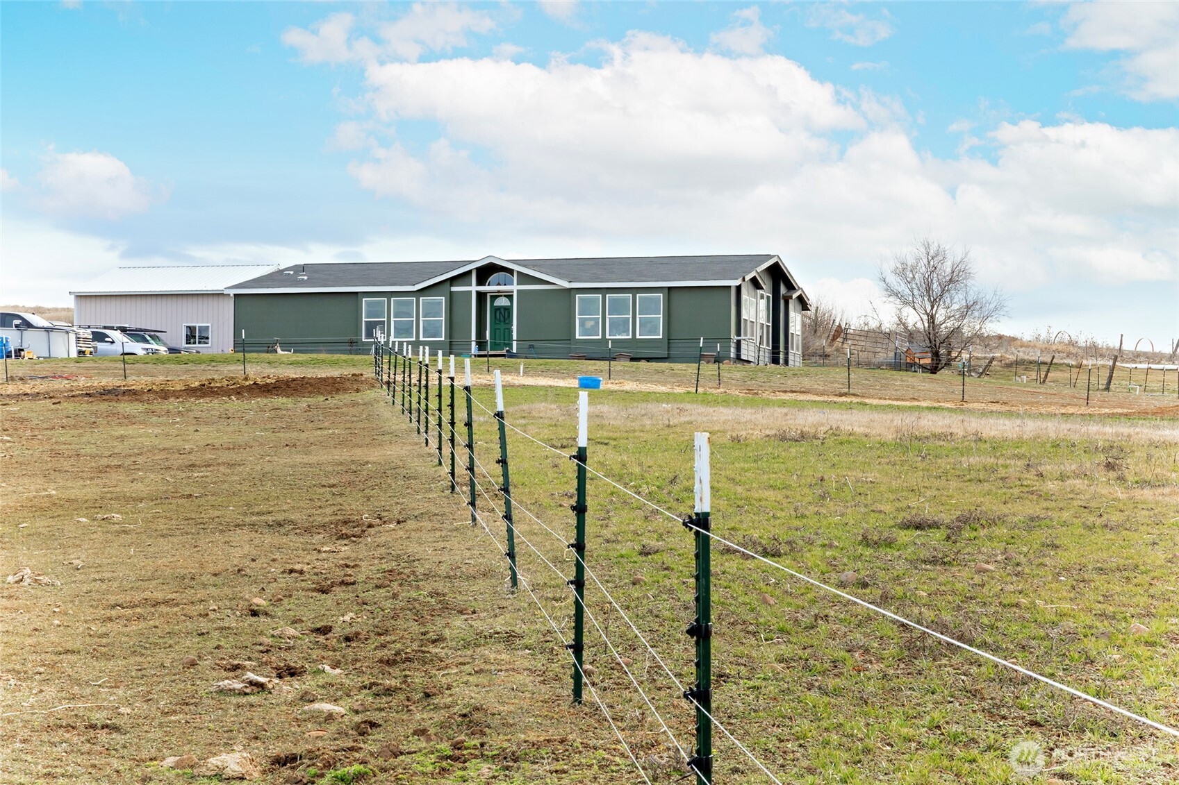 2416 Clerf Road Ellensburg, WA 98926 - Photo 32 of 35 a view of an ocean beach