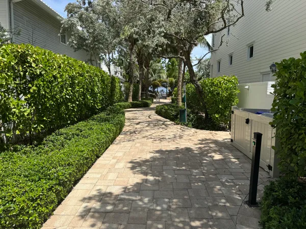 $4,850 | 3405 Dover Road, Pompano Beach, FL 33062