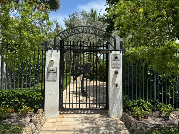 $4,850 | 3405 Dover Road, Pompano Beach, FL 33062