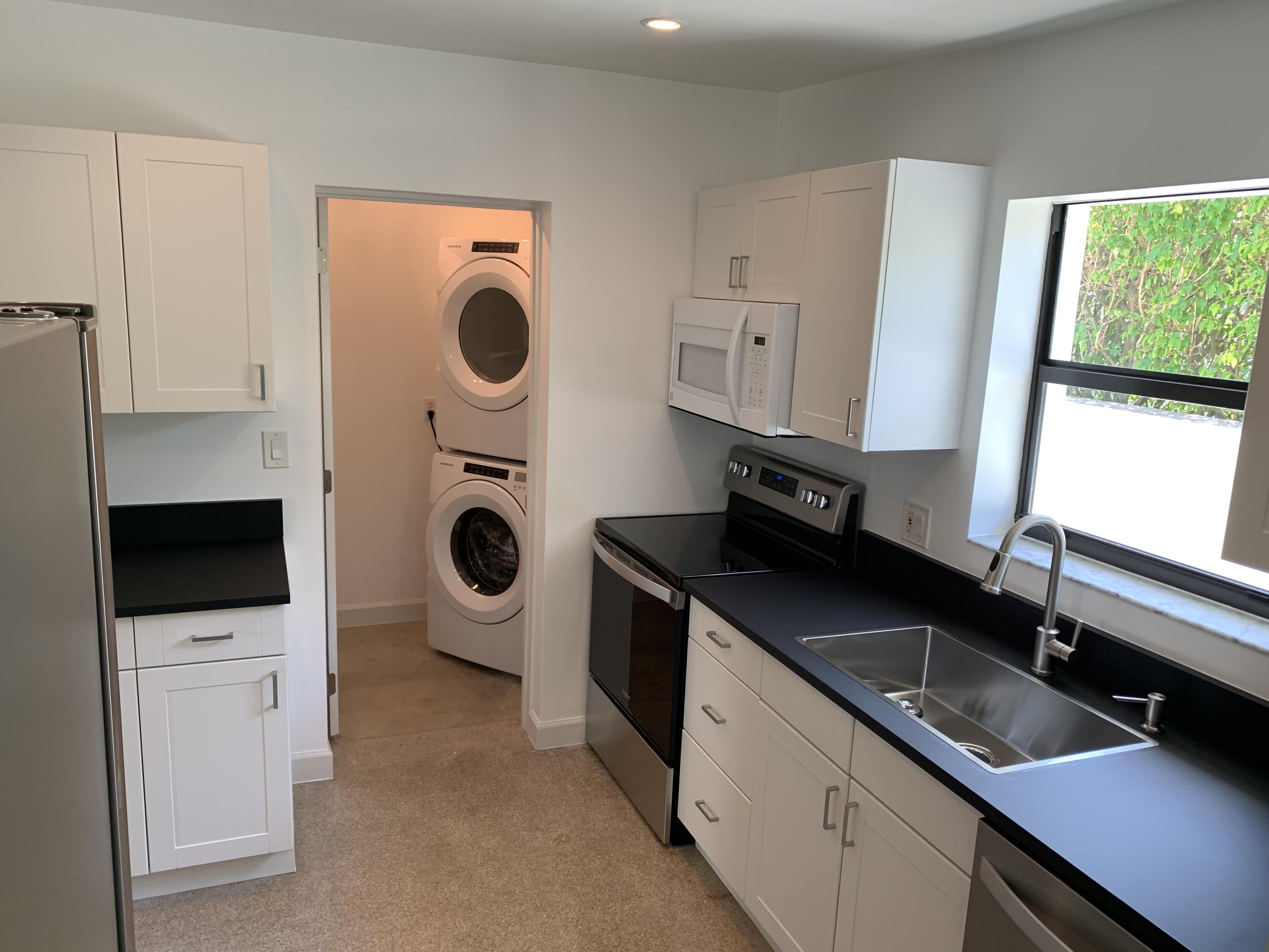 3405 Dover Road Pompano Beach, FL 33062 - Photo 7 of 19 IMG_0226