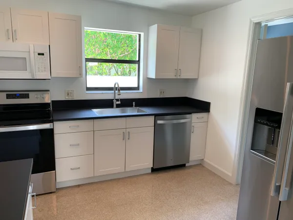 $4,850 | 3405 Dover Road, Pompano Beach, FL 33062