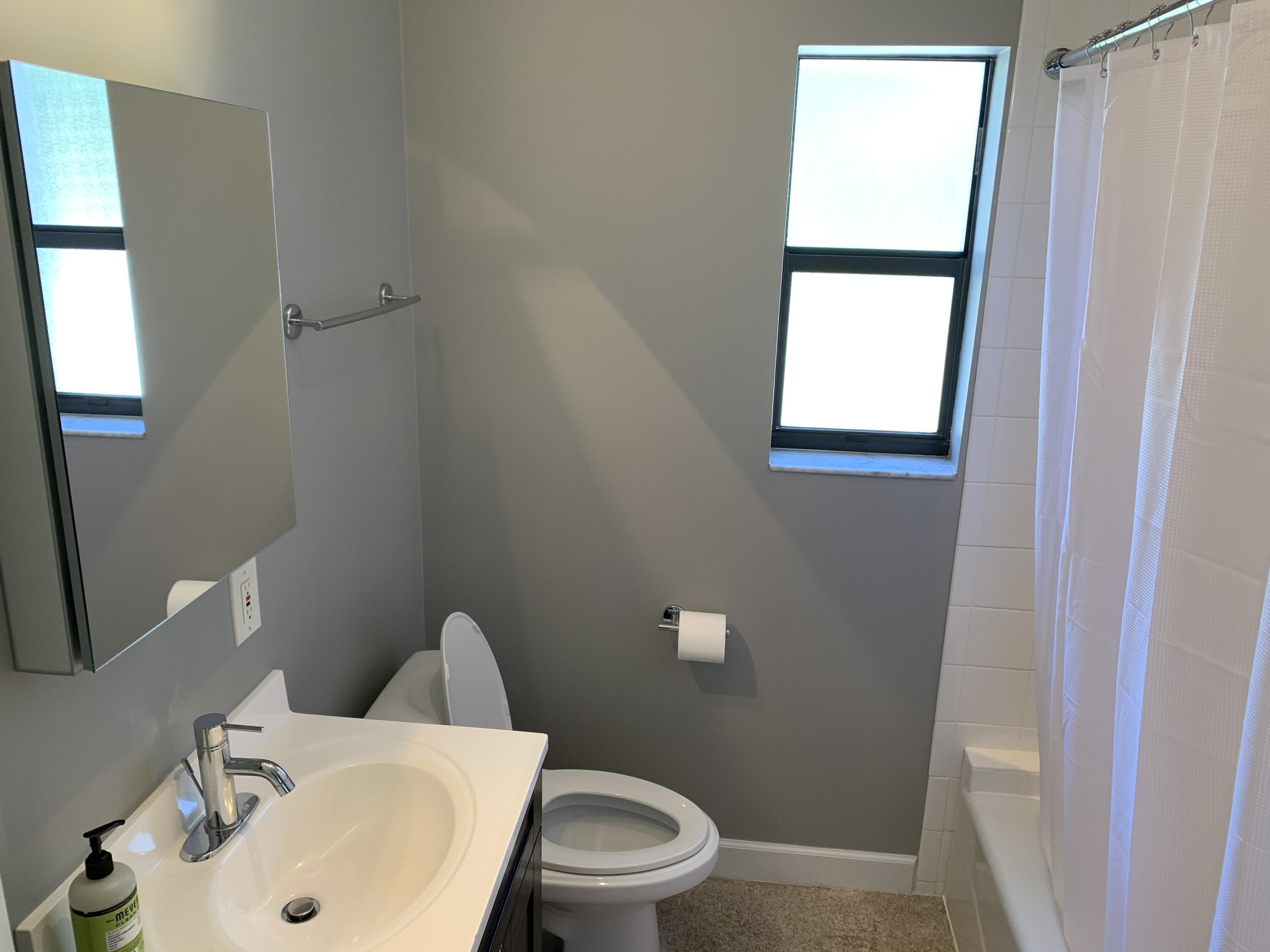 3405 Dover Road Pompano Beach, FL 33062 - Photo 9 of 19 IMG_0236