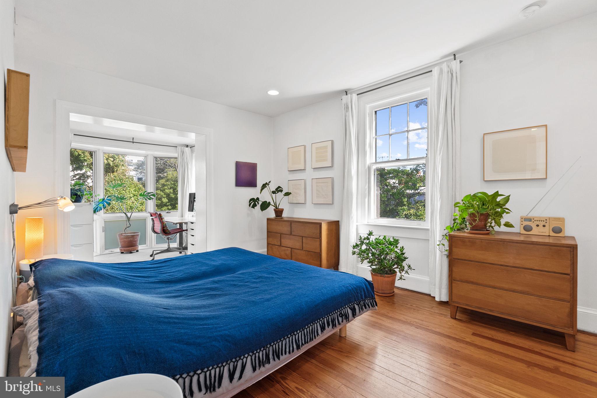 3217 Reservoir Road Northwest Washington, DC 20007 - Photo 14 of 35 Primary bedroom suite