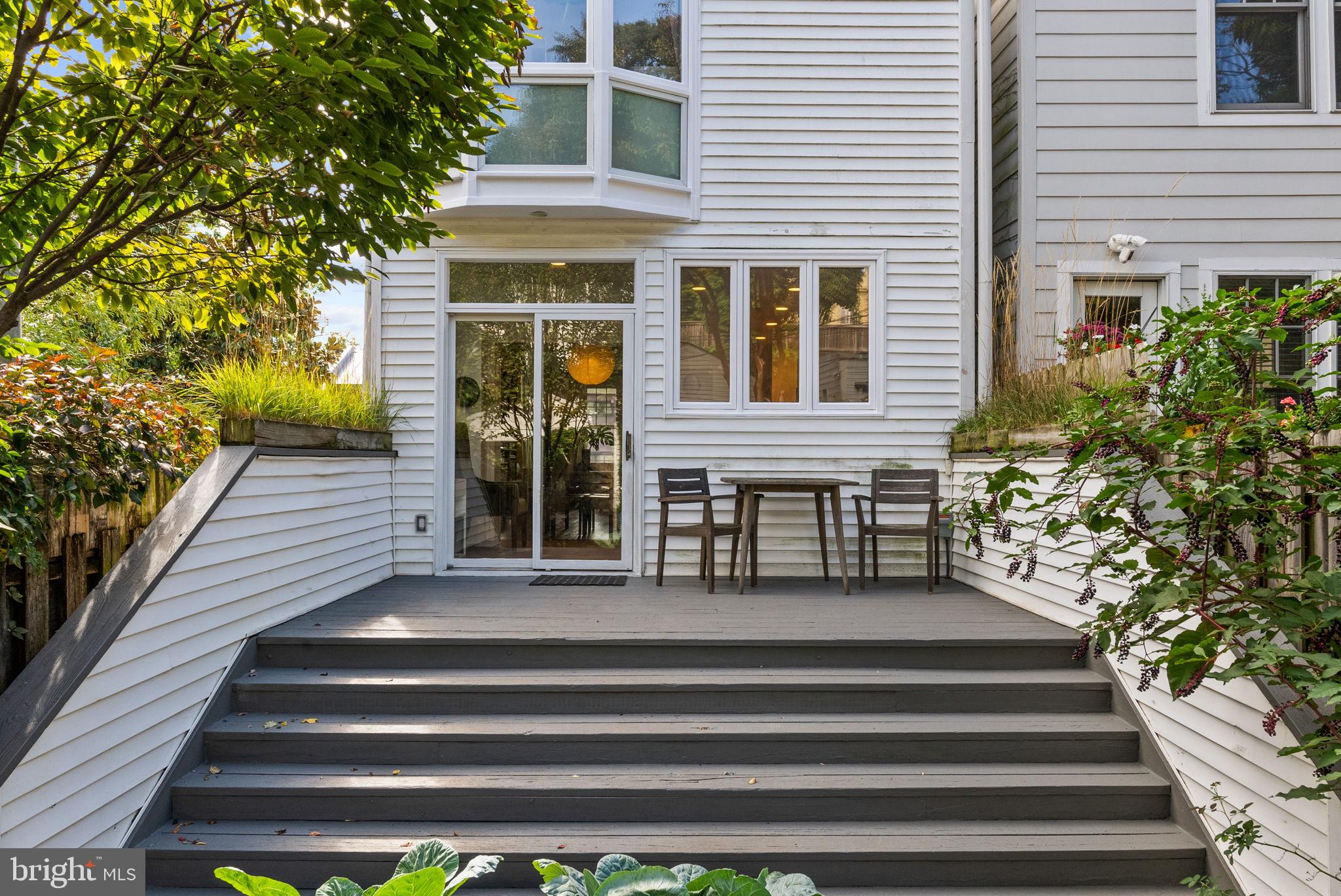 3217 Reservoir Road Northwest Washington, DC 20007 - Photo 24 of 35 Rear deck