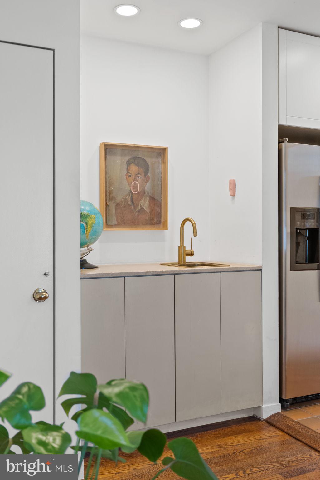 3217 Reservoir Road Northwest Washington, DC 20007 - Photo 10 of 35 Wet bar