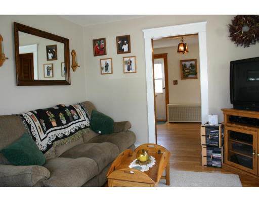 82 Ferncroft Road Milton, MA 02186 - Photo 5 of 12 Gallery Image 5