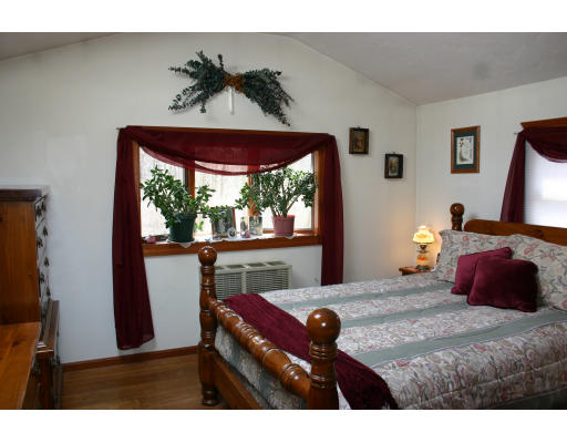 82 Ferncroft Road Milton, MA 02186 - Photo 7 of 12 Gallery Image 7