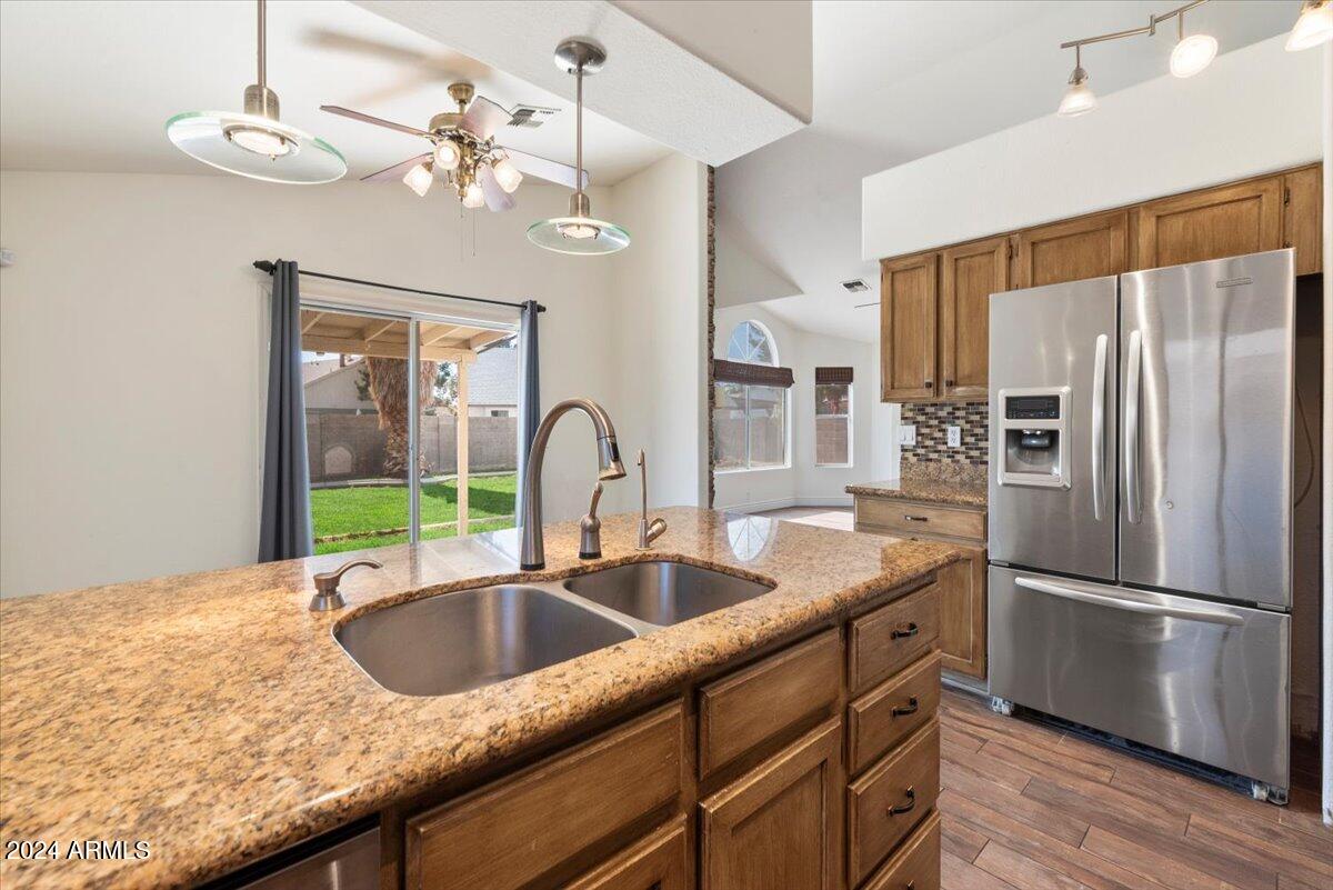 7303 West Ocotillo Road Glendale, AZ 85303 - Photo 10 of 23 15-72788211