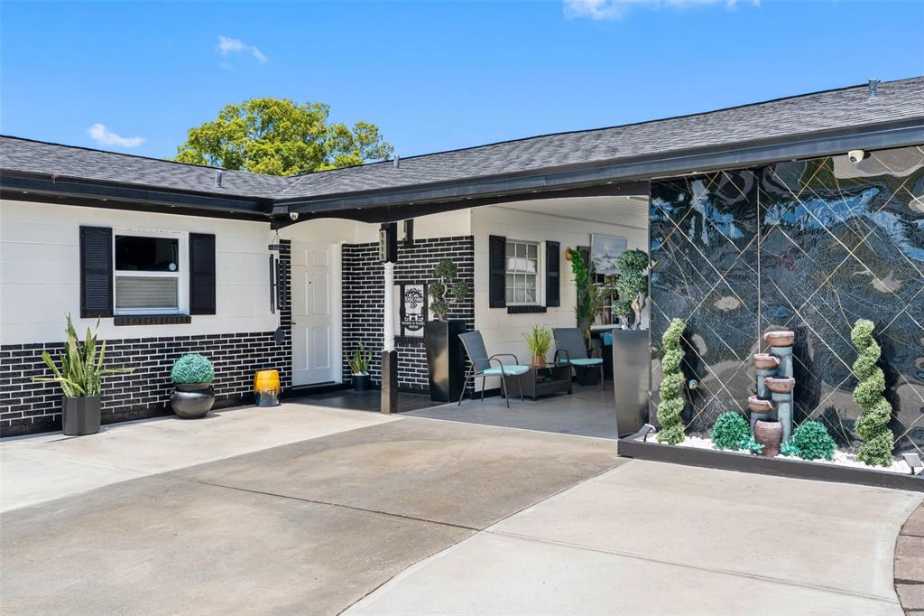 5515 Lake Le Clare Road Lutz, FL 33558 - Photo 15 of 59